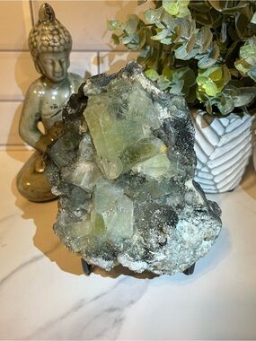 Large Green Apophyllite Cluster (Large Crystals)